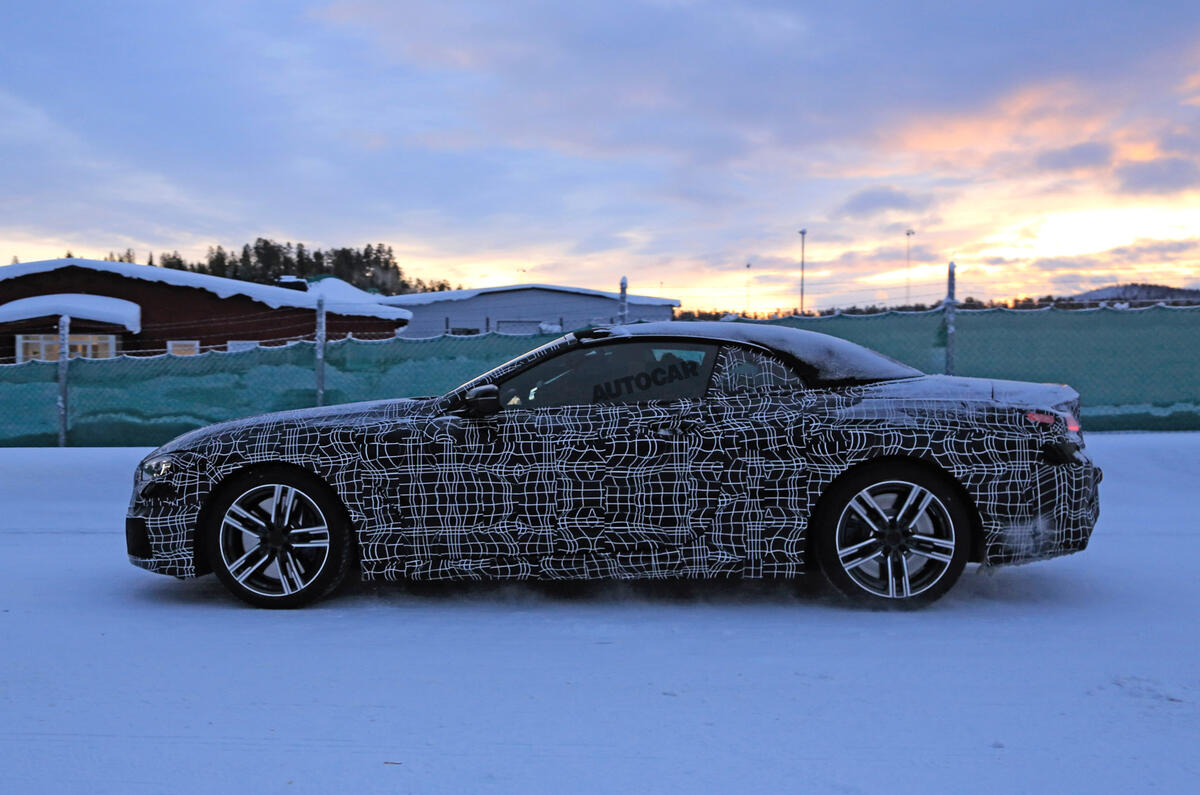 BMW 8 Series: new pics of convertible almost undisguised