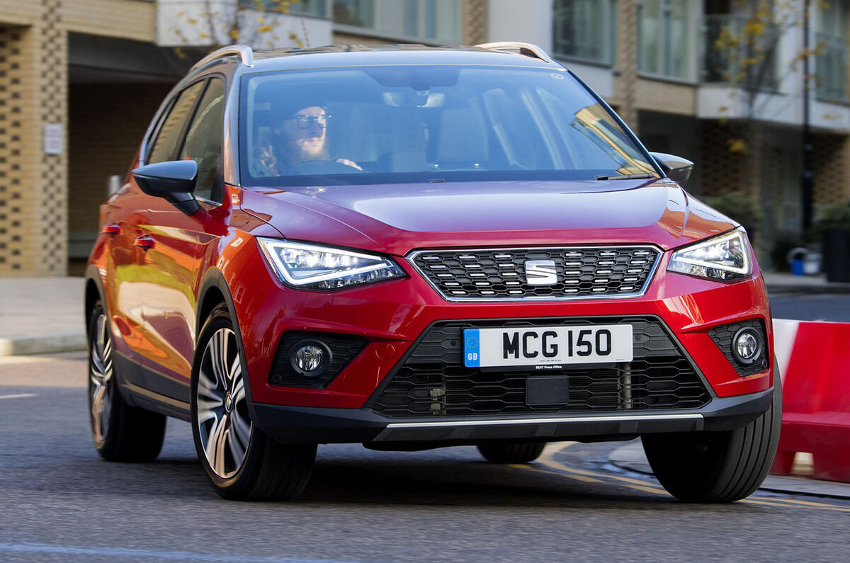 Seat Arona 1.5 TSI EVO FR cornering