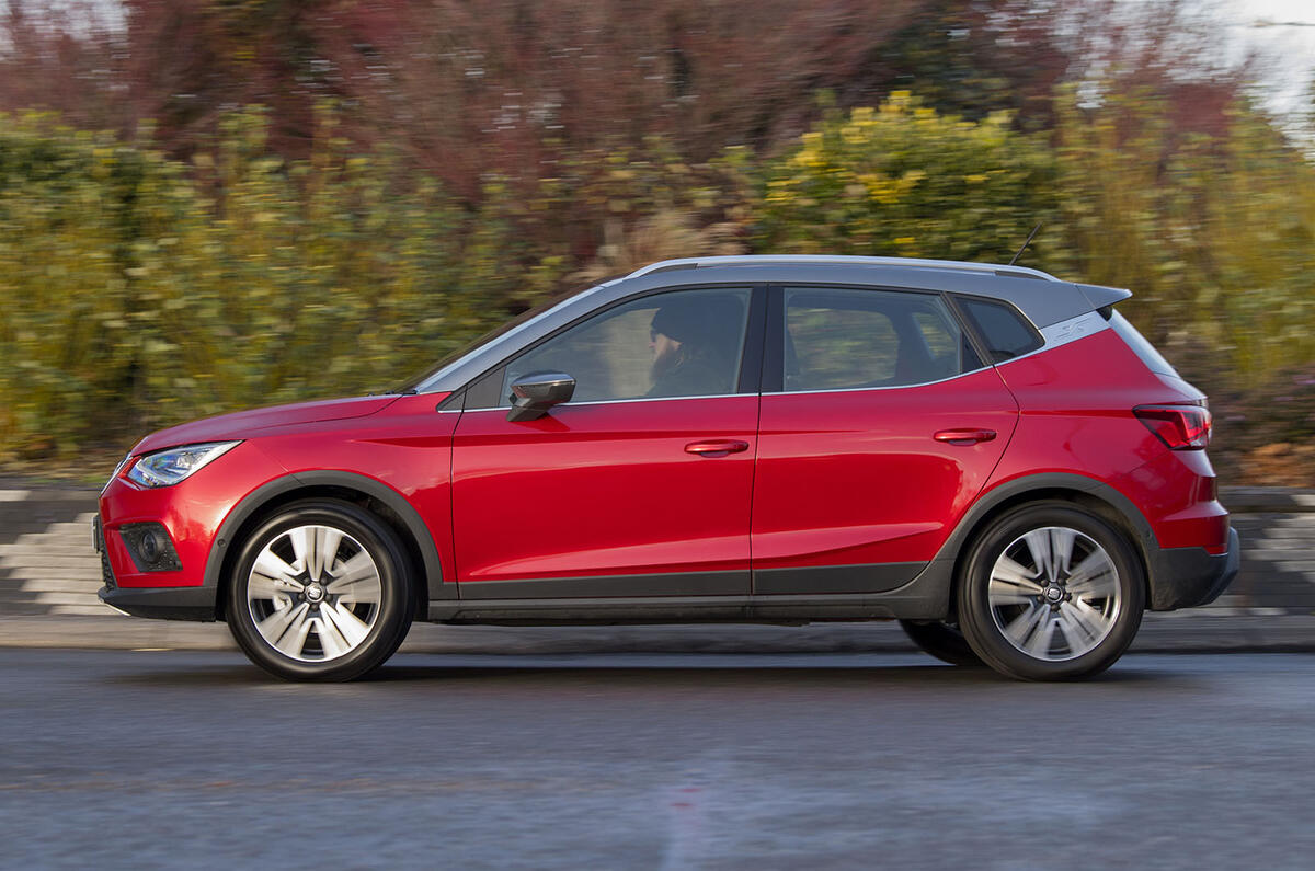Seat Arona 1.5 TSI EVO FR side profile
