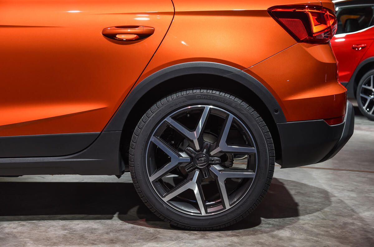 New Seat Arona revealed as Nissan Juke rival