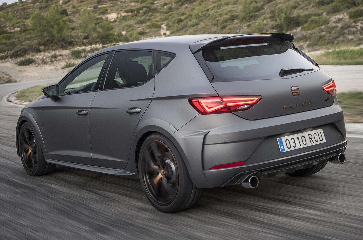 Seat Leon Cupra R 2017 review