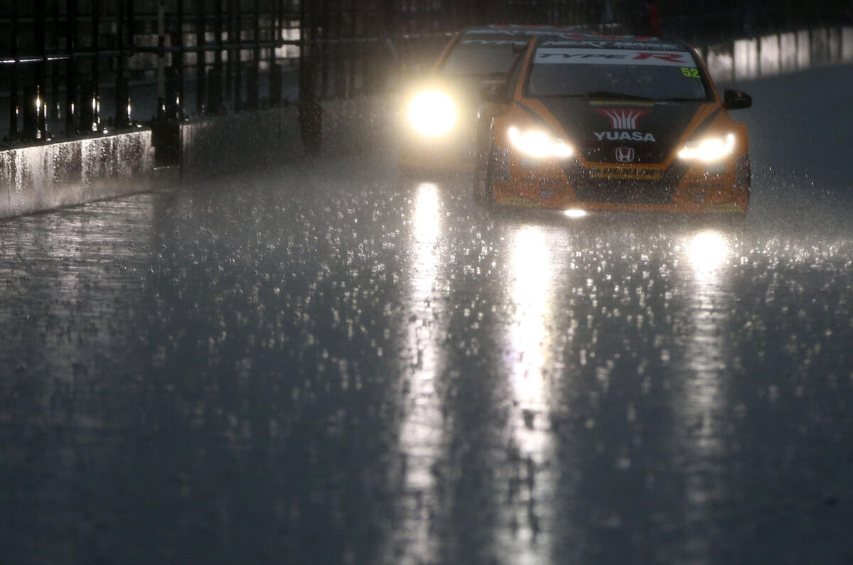 Rockingham BTCC: Tordoff maintains championship lead