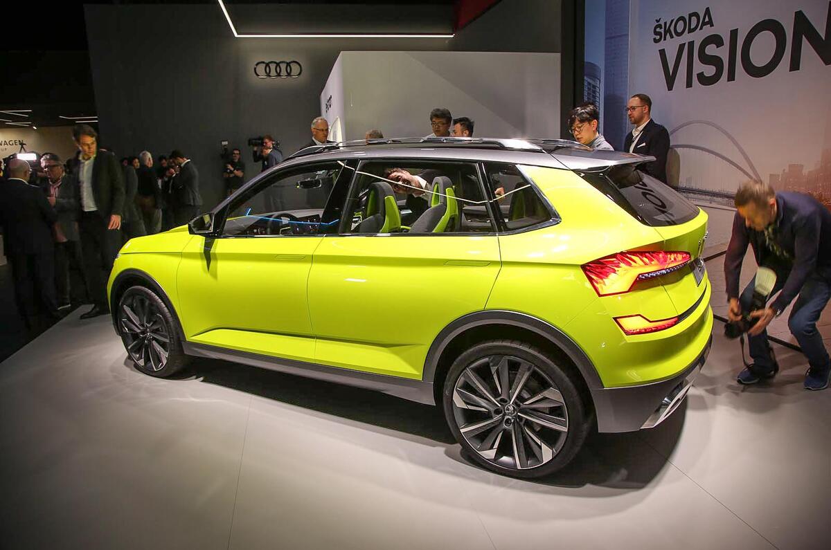 New Skoda Kamiq Suv Nissan Juke Rival Spied Testing Autocar