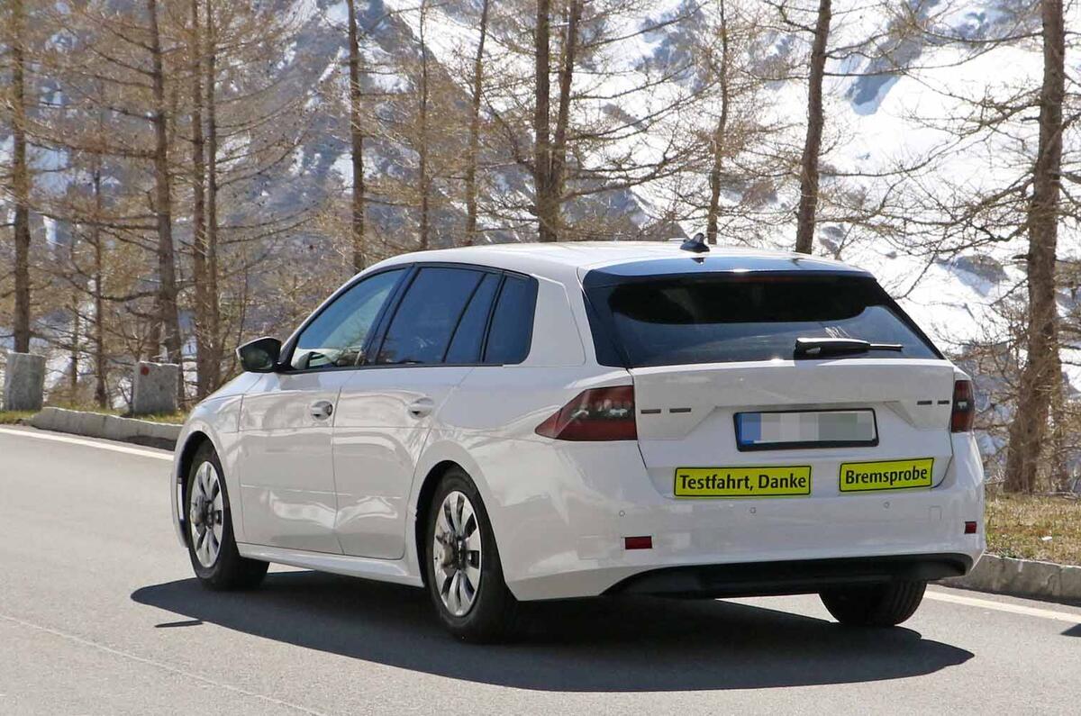 2019 Skoda Octavia estate spy shots