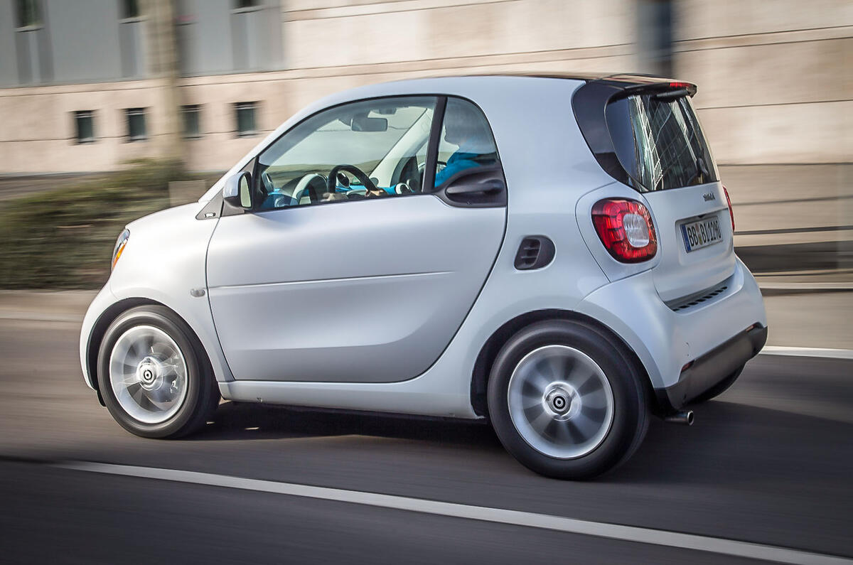 2015 Smart Fortwo 0 9 90 Twinamic Review Review Autocar