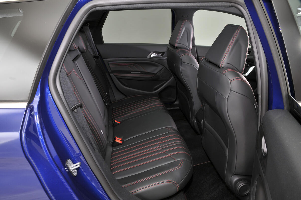 Ford Focus St Estate Vs Peugeot 308 Sw And Seat Leon Estate Comparison Autocar