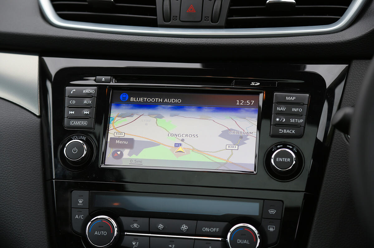 Nissan Qashqai 1 5 Dci 110 N Connecta 2017 Review Autocar