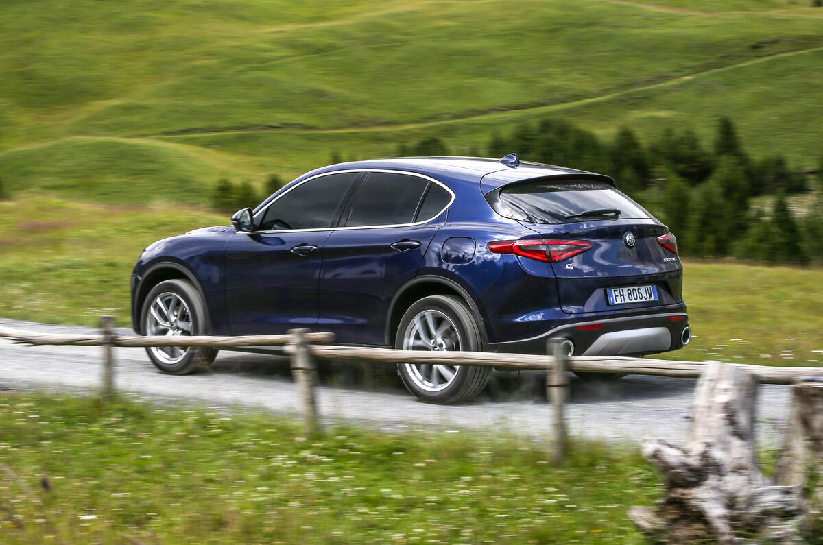 Alfa Romeo Stelvio 2 0t Super Q4 2017 Review Autocar