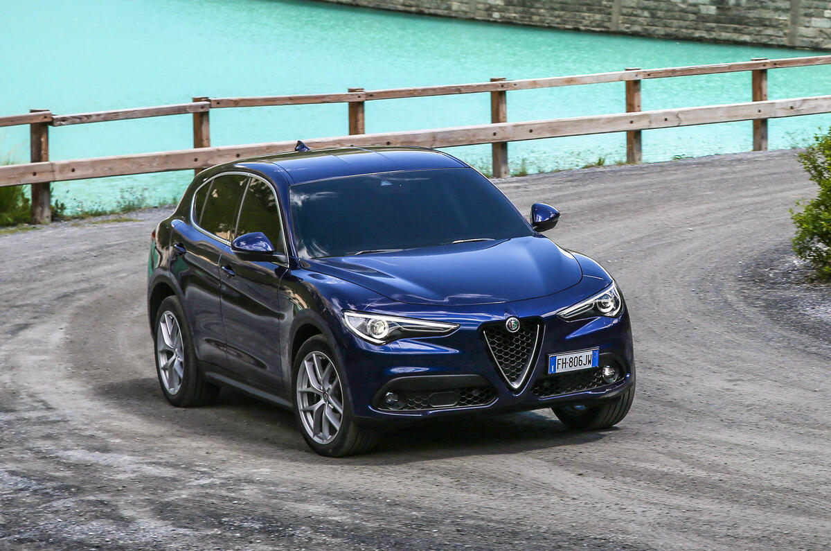 Alfa Romeo Stelvio 2 0t Super Q4 2017 Review Autocar