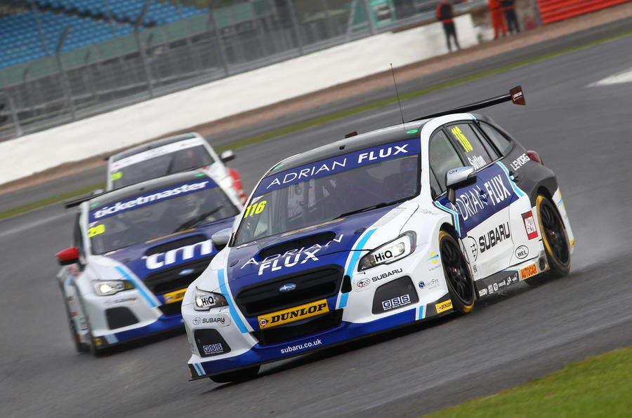 BTCC 2017: Sutton avoids Silverstone carnage to hold title lead