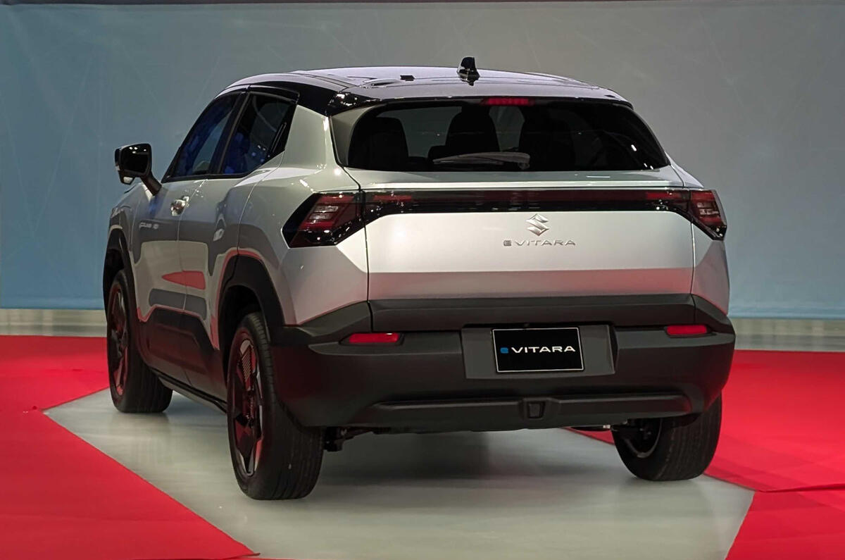 suzuki-evitara-launch-rear-quarter.jpg