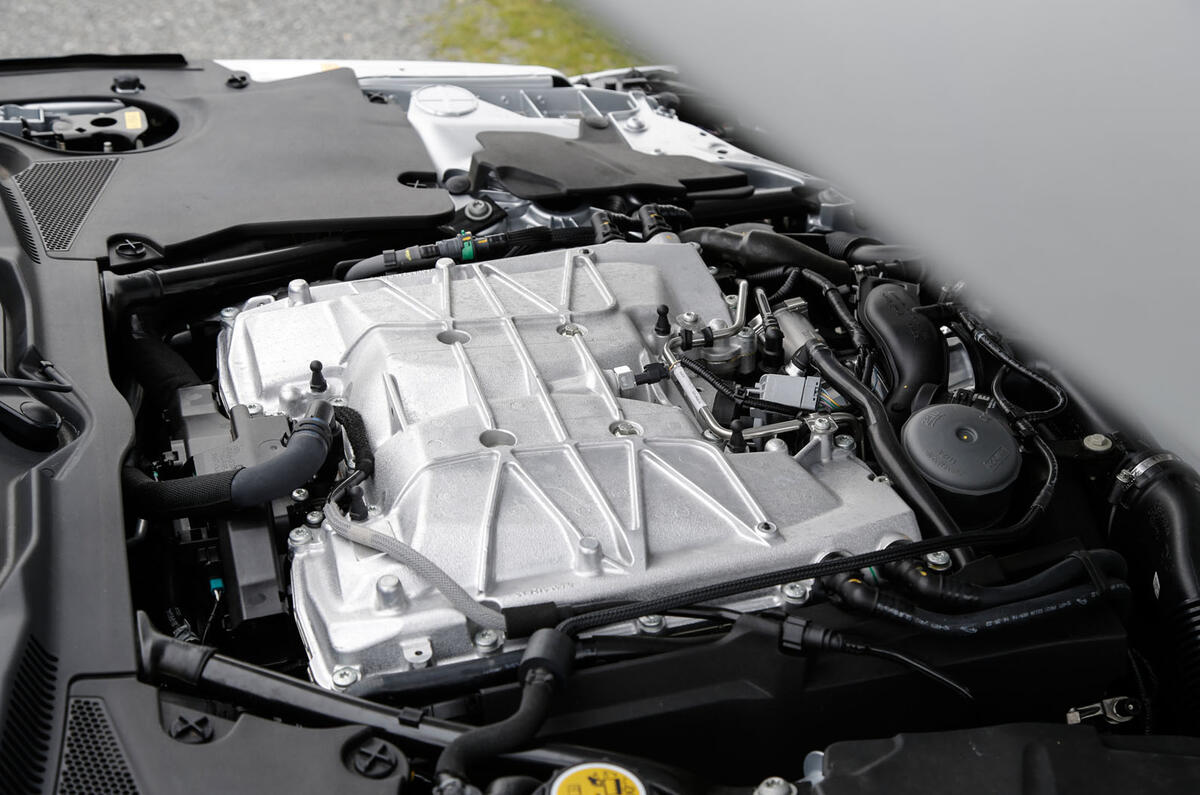 Jaguar F Type Svr Vs Mclaren 570gt Great British Gts Compared