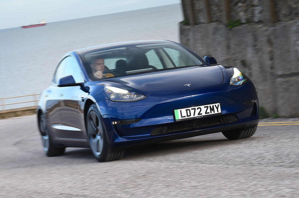 Tesla chases quantity over cash in in autonomy gamble