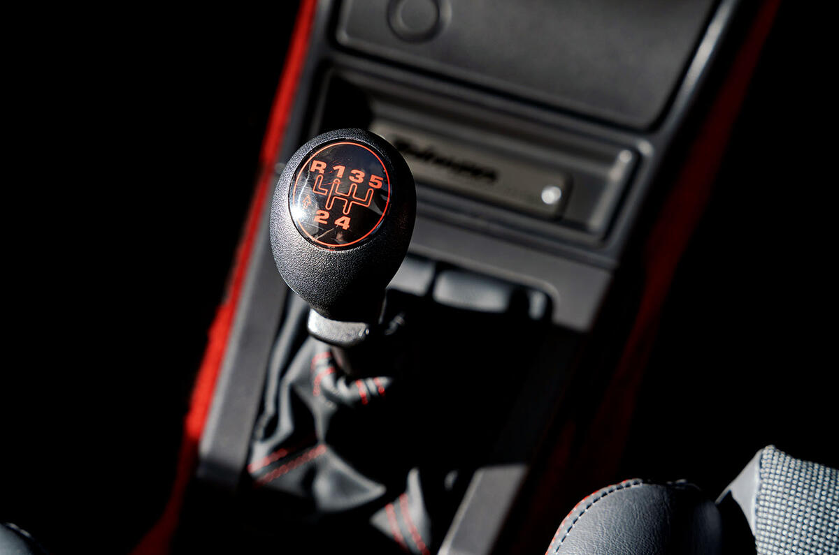Рычаг переключения передач Tolman 205 GTI 