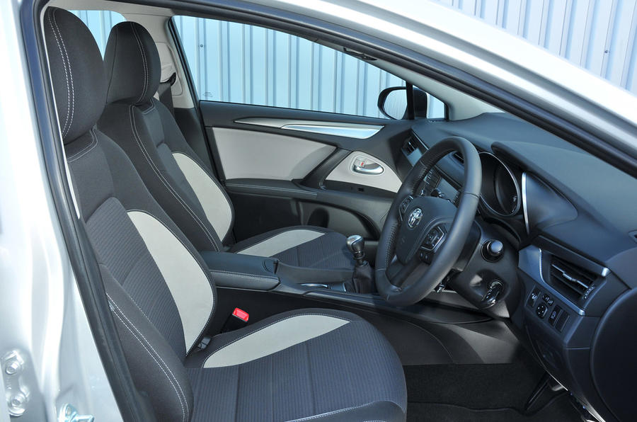 2016 Toyota Avensis 2.0 D-4D Business Edition review review | Autocar