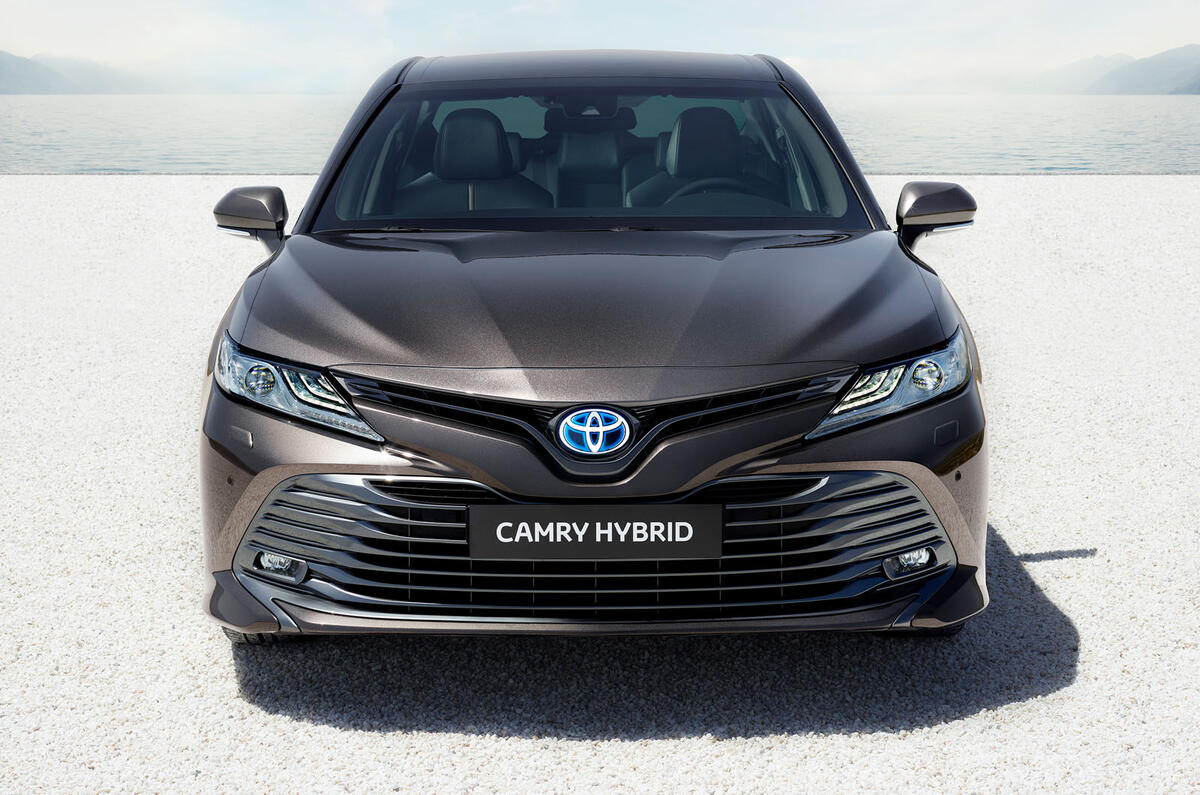 Toyota Camry UK specification