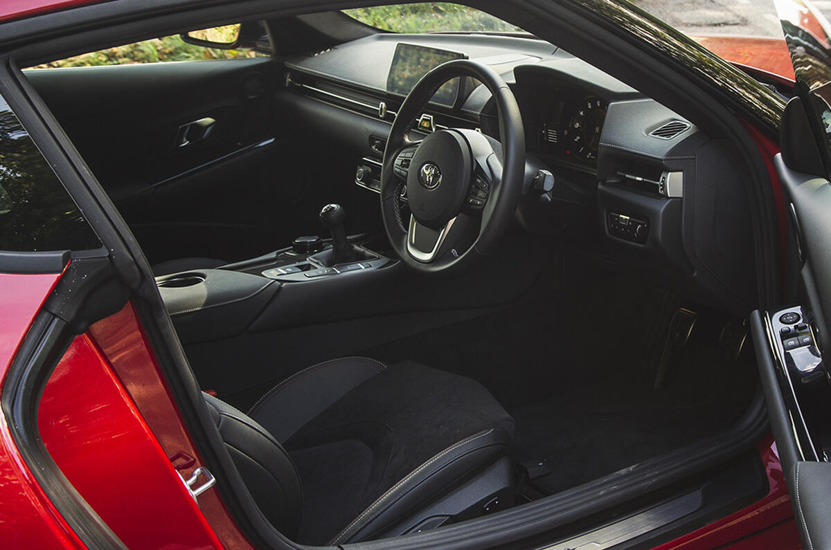toyota supra 2022 06 dashboard