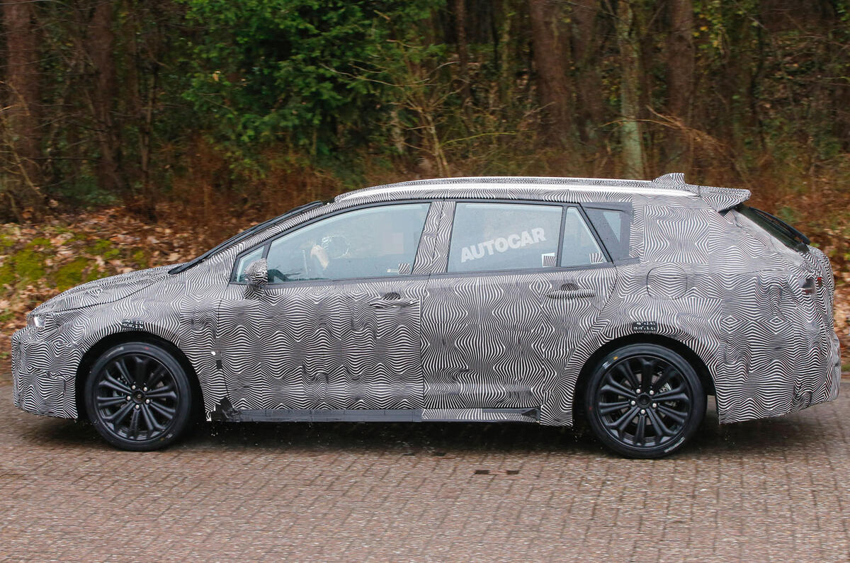 toyota_auris_combi_013.jpg?itok=LfEPJZz_