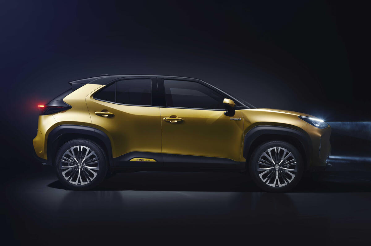 2020 Toyota Yaris Cross official image - side profile