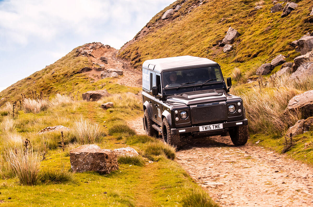 Twisted Defender V8 2018 UK first drive review - rocks