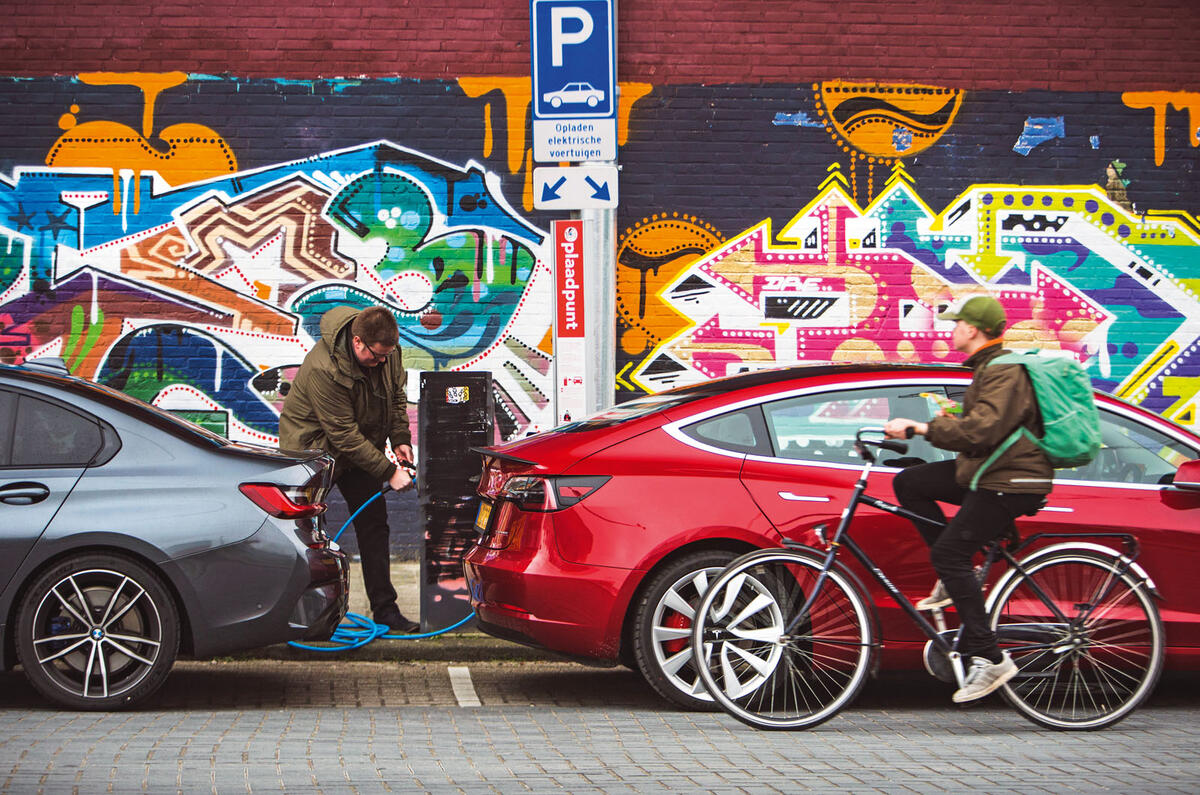 2019 Tesla Model 3 vs new BMW 3 Series