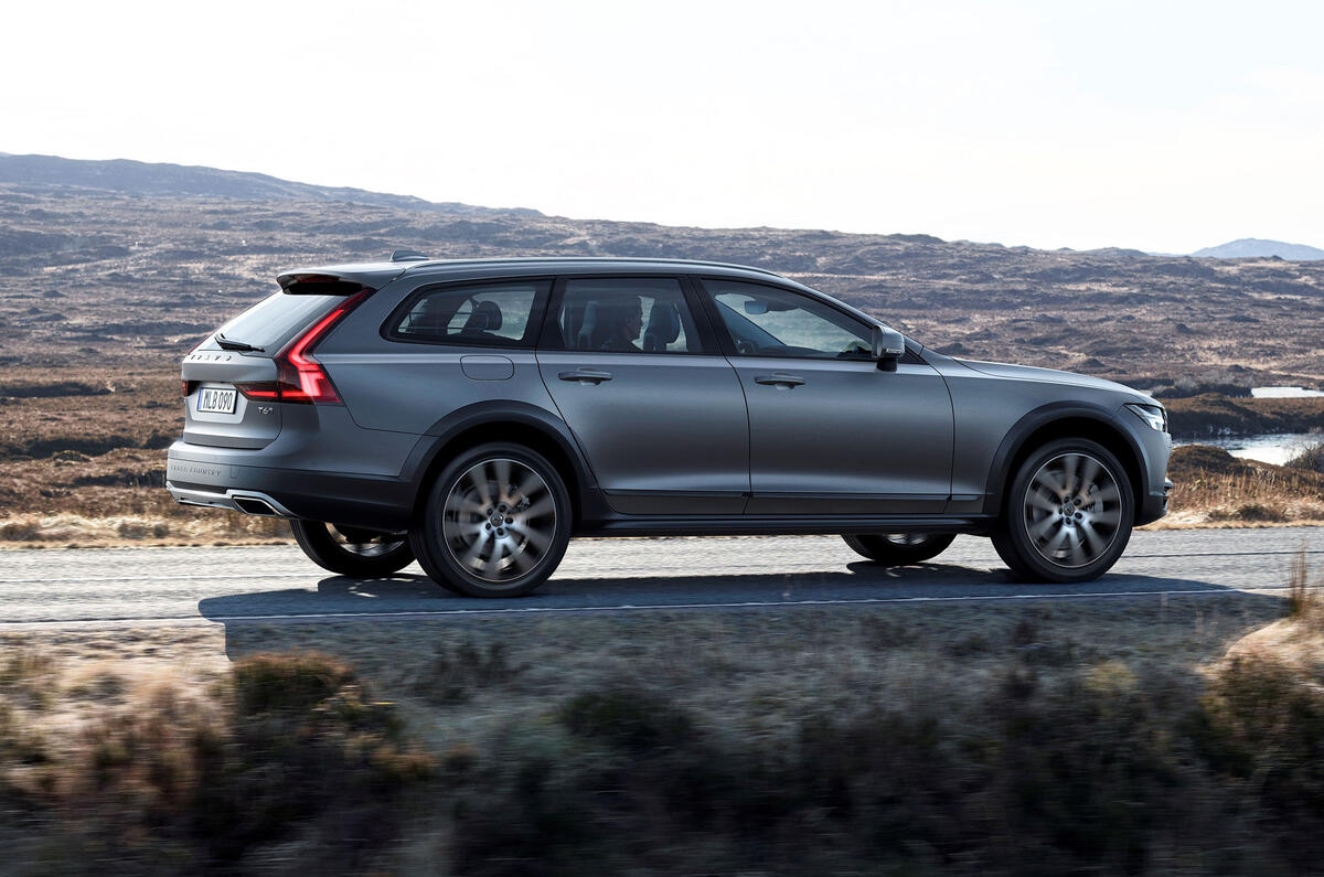 Volvo V90 Cross Country revealed in Sweden