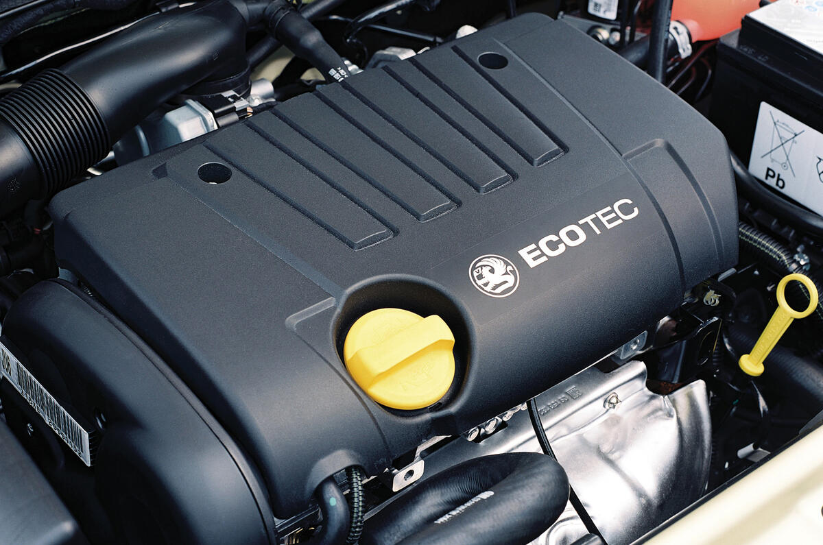 Vauxhall Astra 2.0T SRi 2004 UK review Autocar