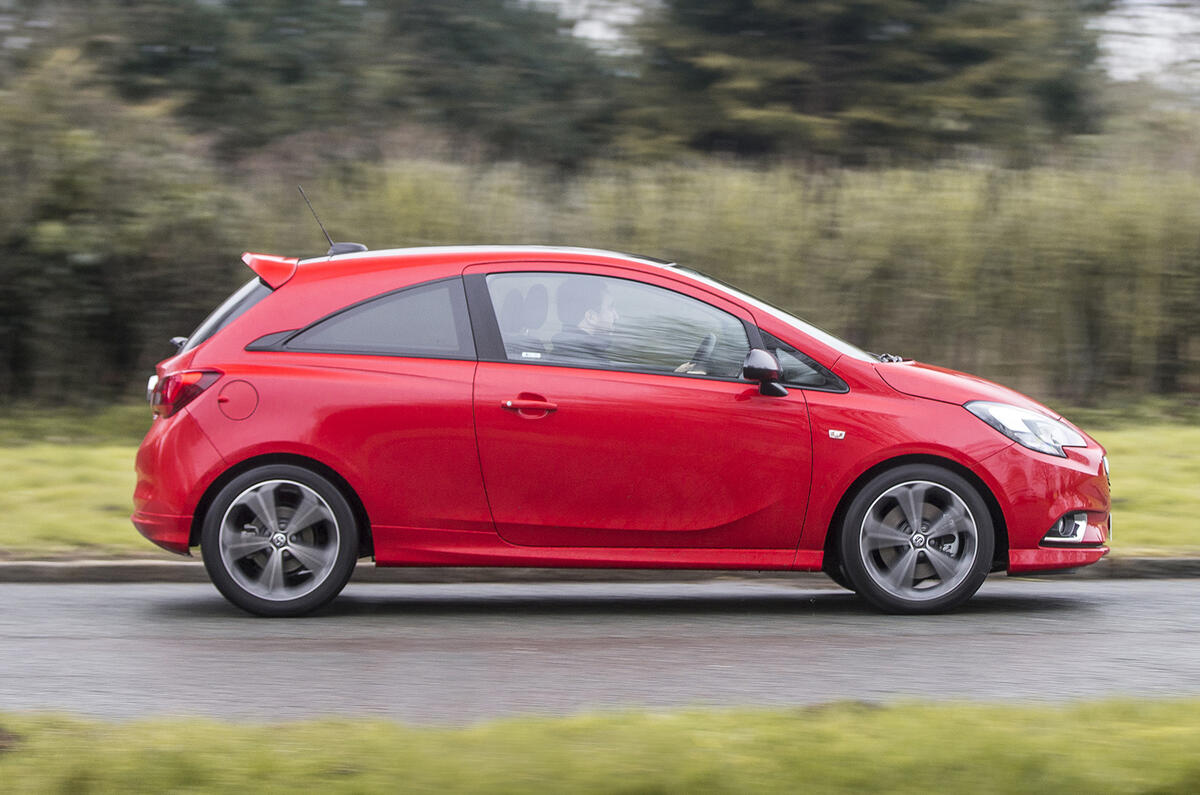 Opel Corsa E 1 4 Turbo Color Edition
