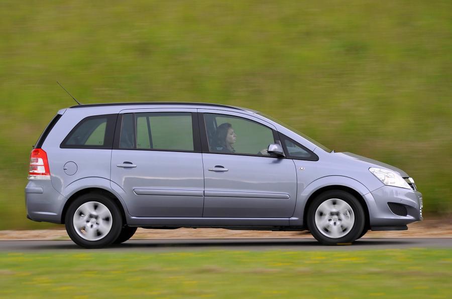 Government questions Vauxhall over Zafira fire issue