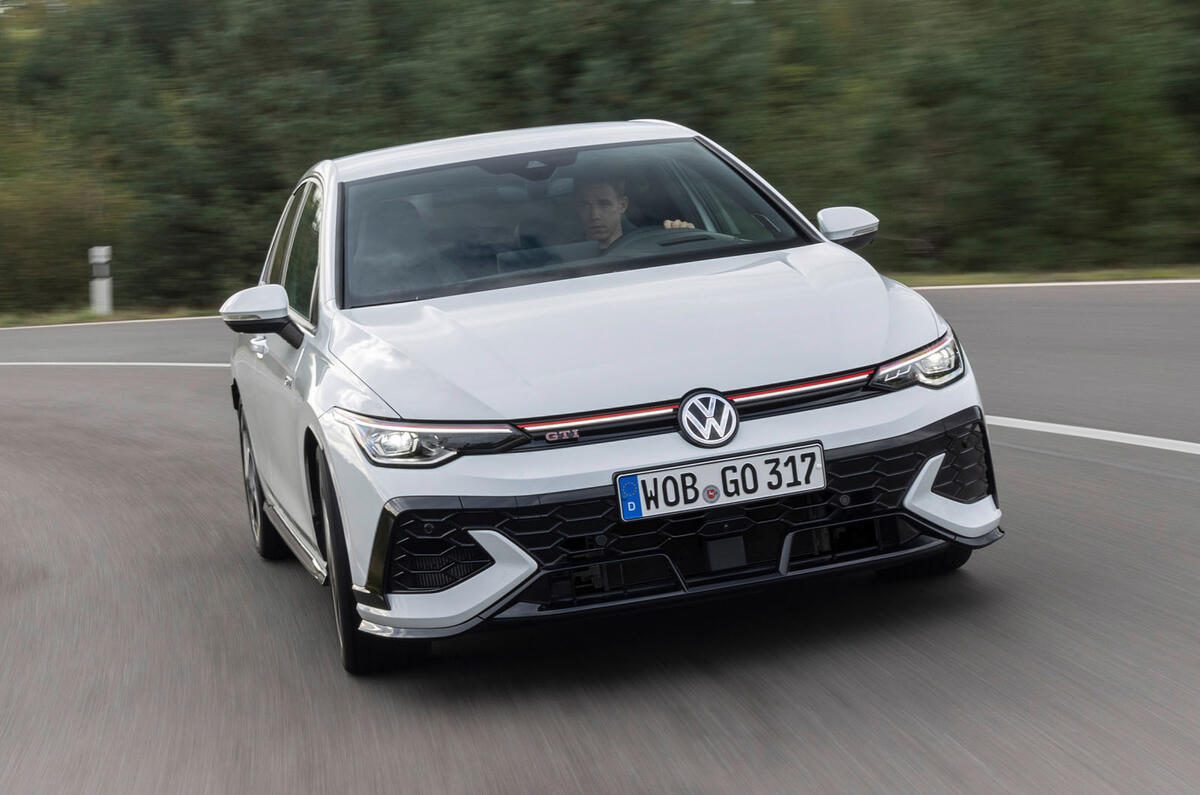 Volkswagen Golf GTI Clubsport front tracking