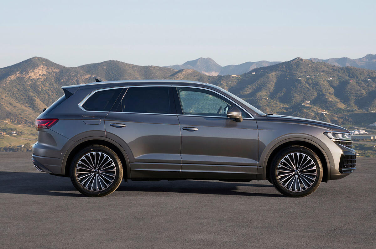 Volkswagen Touareg elegance side