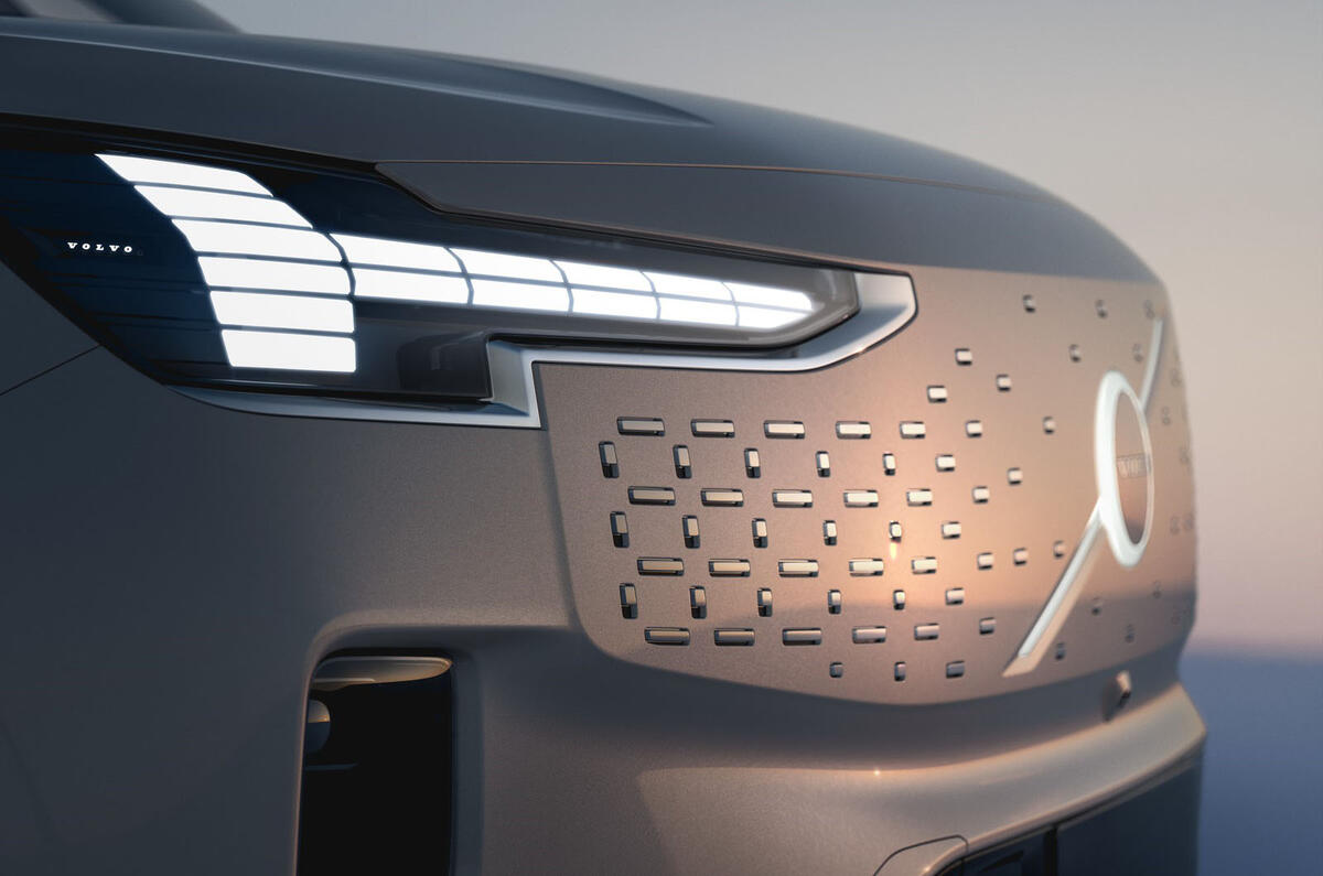 Деталь фары Volvo EM90