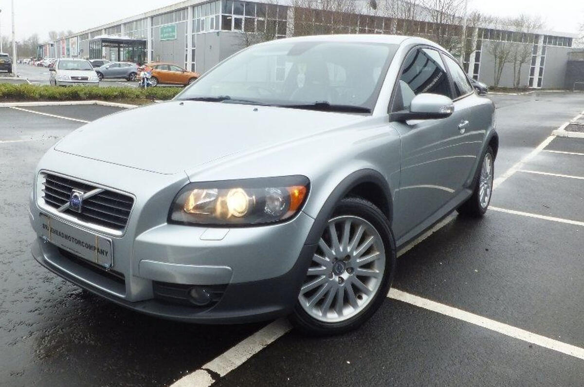 Volvo C30 front