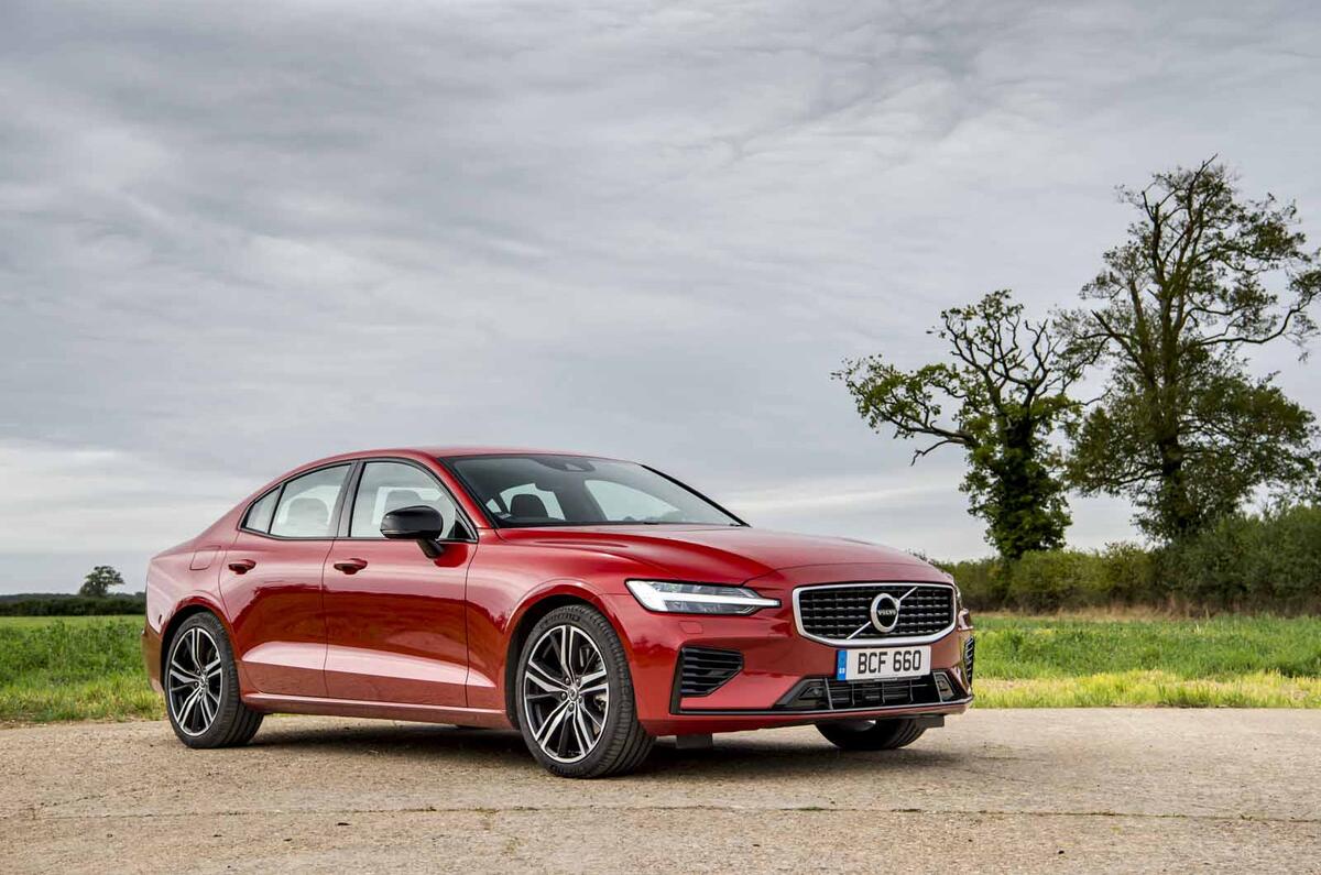 Volvo S60 T8 Twin Engine 2019 Uk Review Review Autocar