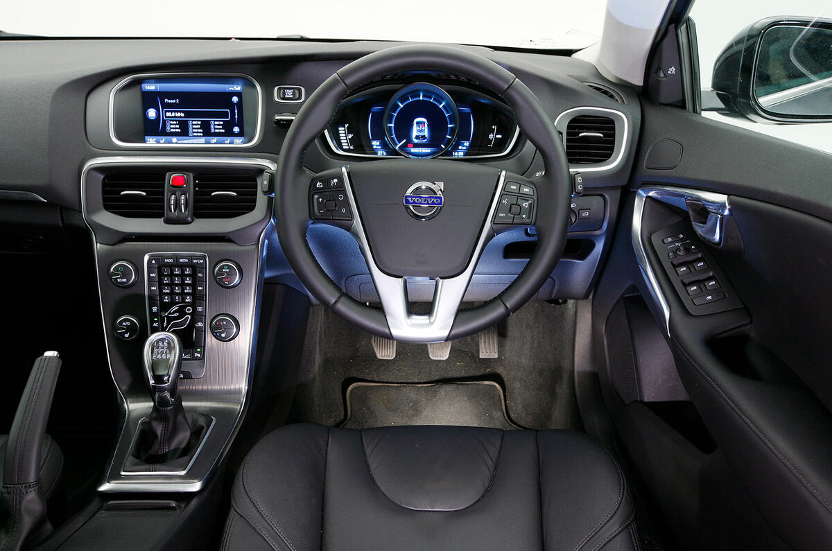 Volvo V40 interior