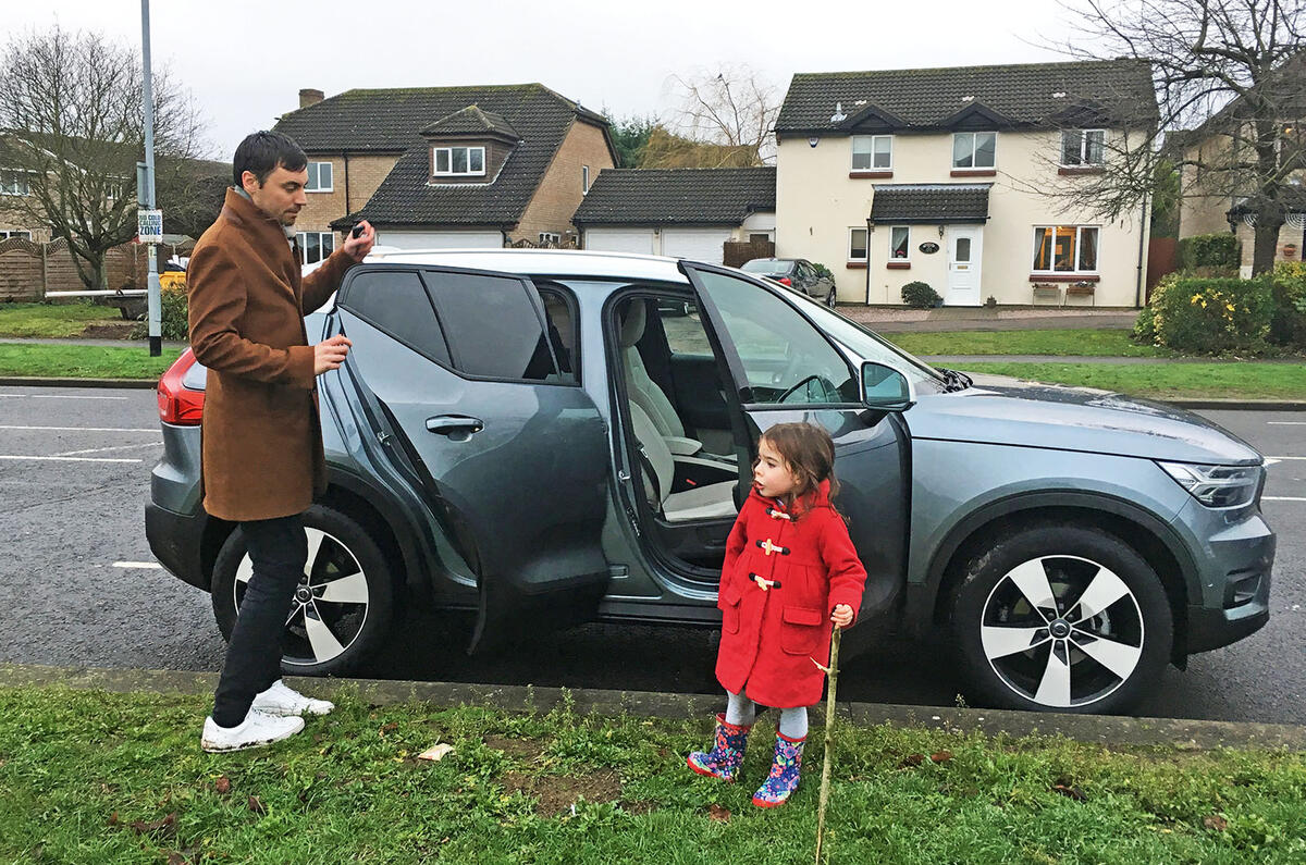 Volvo Xc40 T4 R Design Pro Awd 2018 Long Term Review Autocar