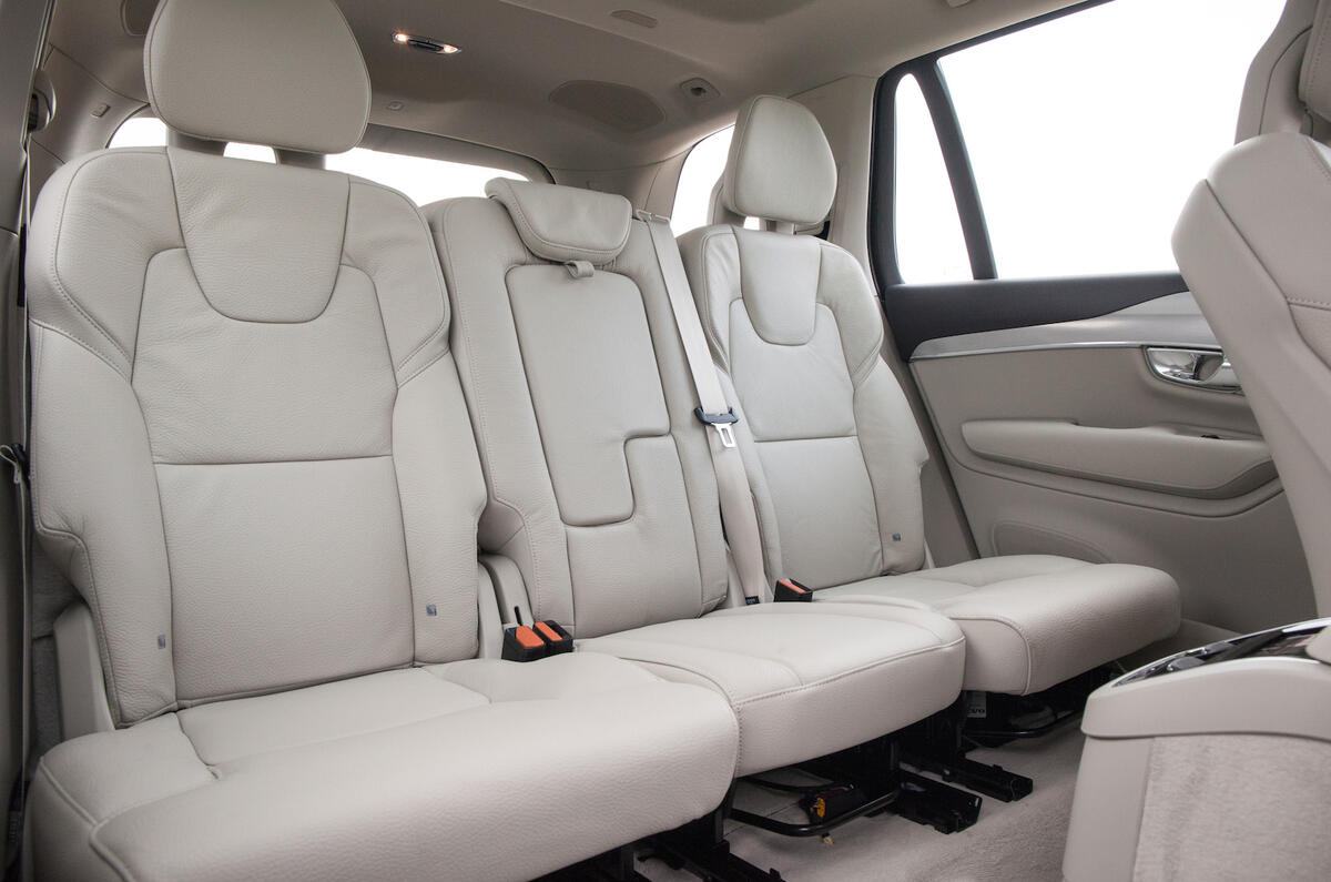 2016 Volvo Xc90 T8 Momentum Review Review Autocar