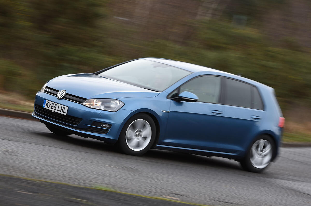  Volkswagen Golf Bluemotion.  TSI primera unidad