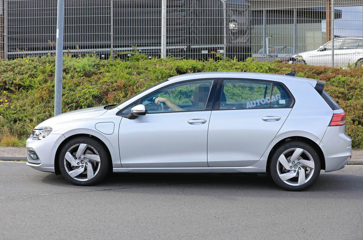 mk8 VW Golf GTE undisguised 