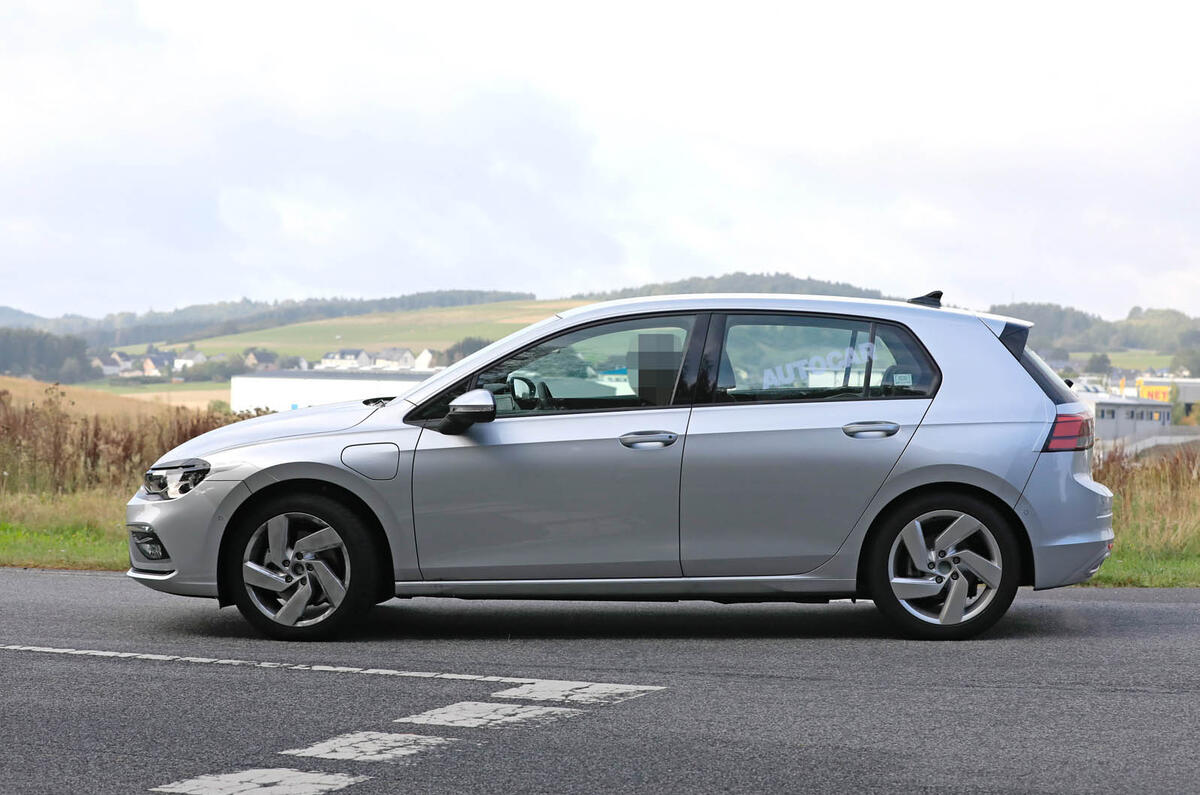 mk8 VW Golf GTE undisguised 