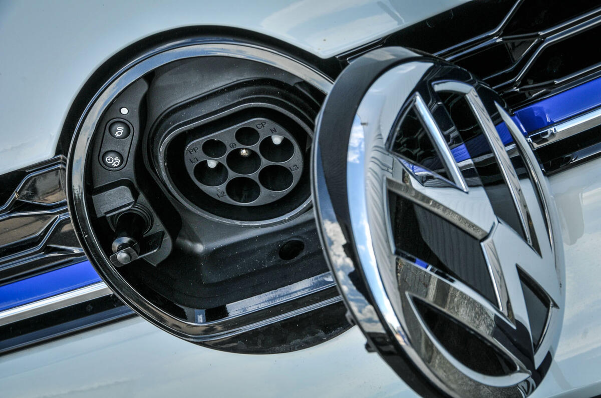 Volkswagen Golf GTE Advance 2017 review Autocar