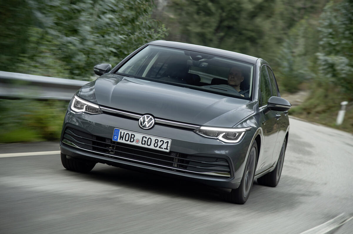 Volkswagen Golf 2 0 Tdi Review Autocar