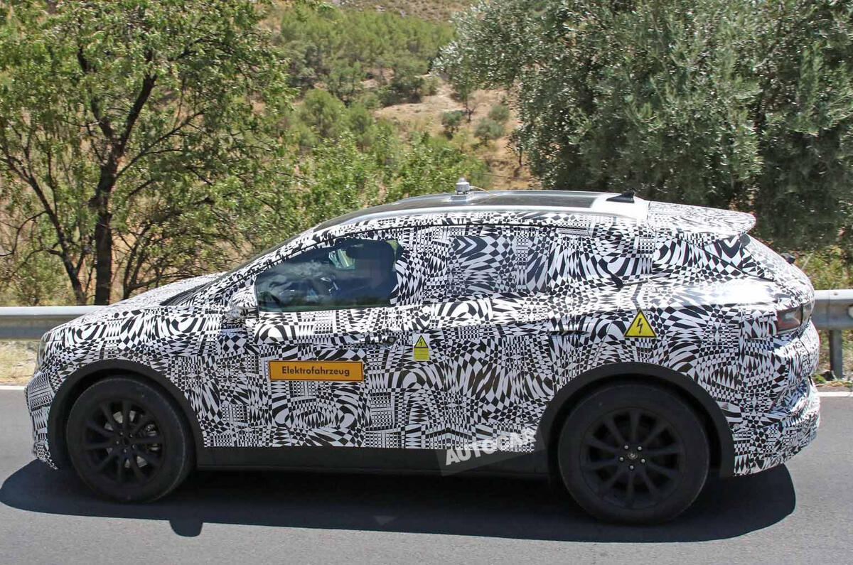 VW ID Crozz Electric Crossover SUV: Design, Release >> Volkswagen Id 4 2020 Electric Suv Tests Alongside Id 3 VW ID Crozz Electric Crossover SUV: Design, Release >> Volkswagen Id 4 2020 Electric Suv Tests Alongside Id 3