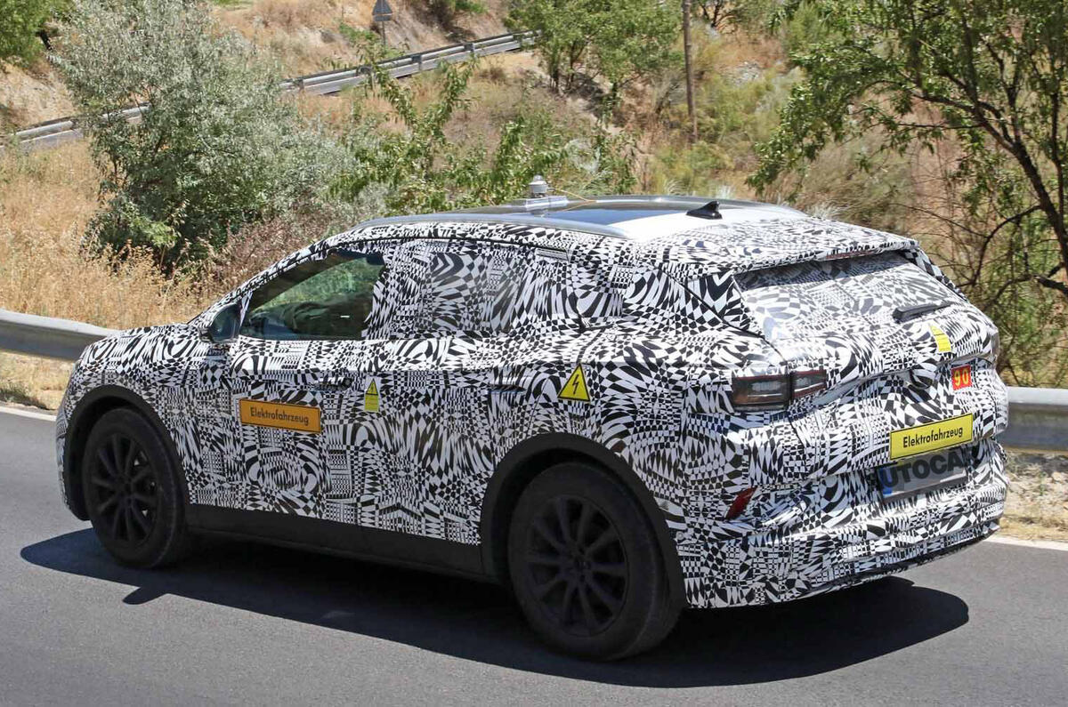 VW ID Crozz spies