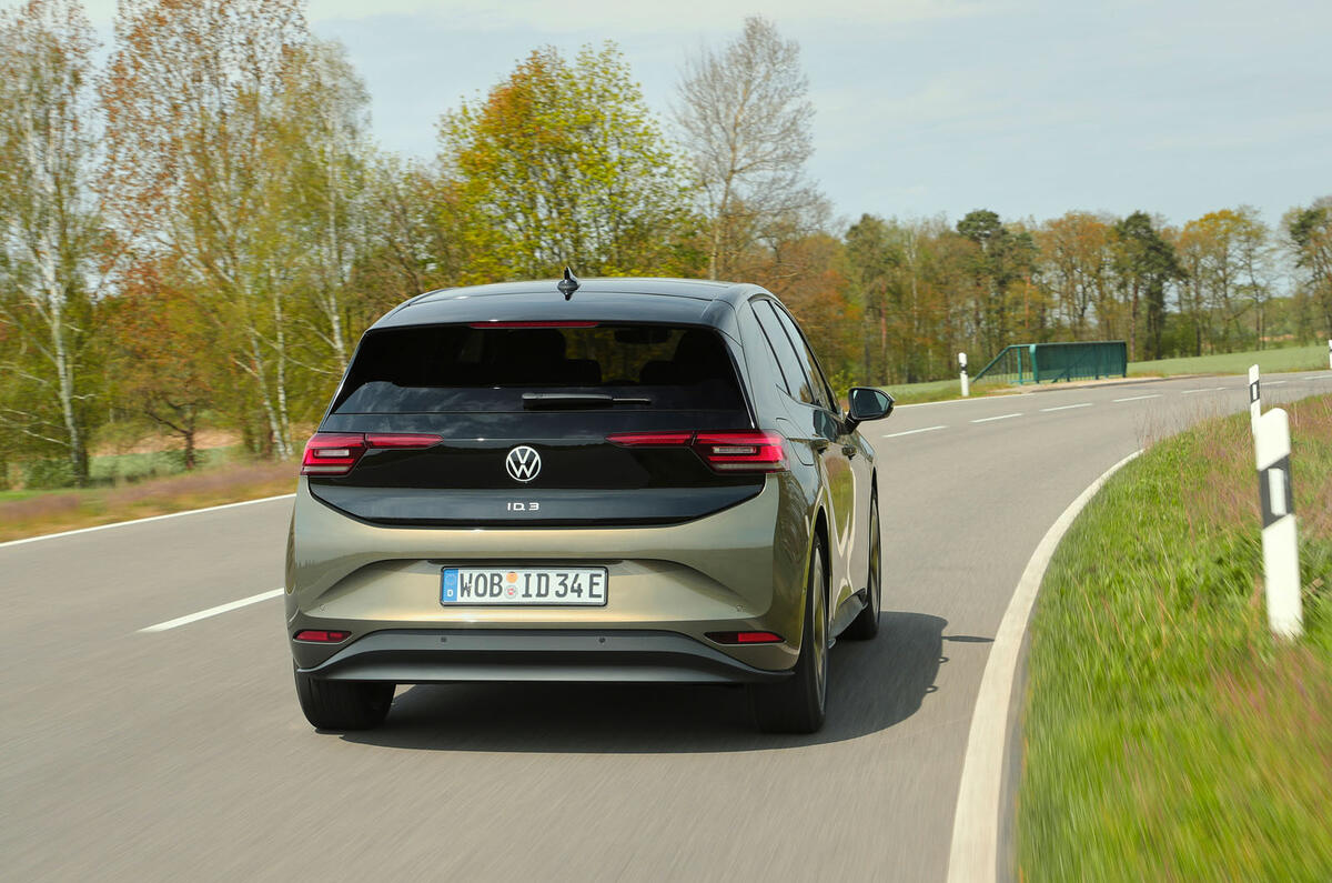 vw id3 review 2023 05 tracking rear