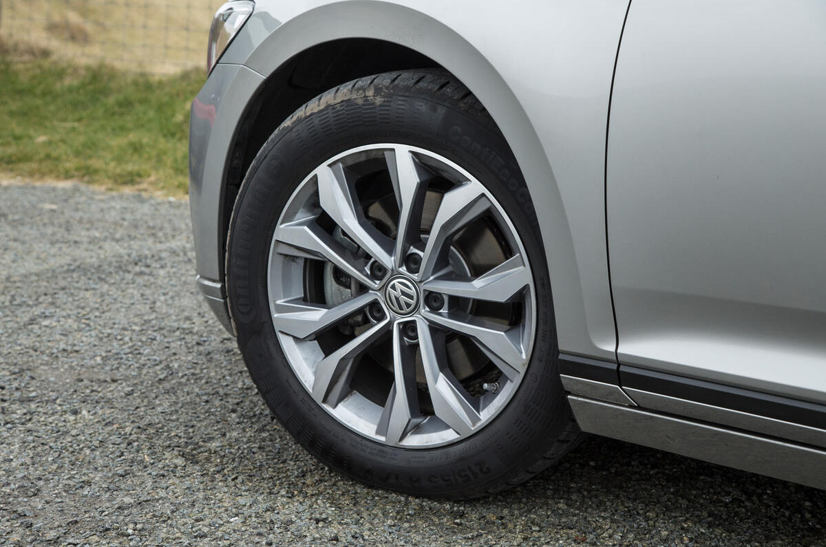 2016 Volkswagen Passat 1 6 Tdi Bluemotion Review Review