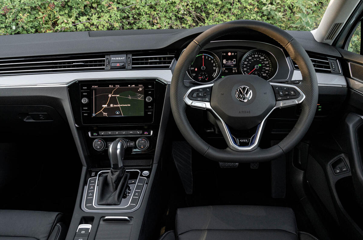 Volkswagen Passat Gte Advance 2019 Uk Review Review Autocar