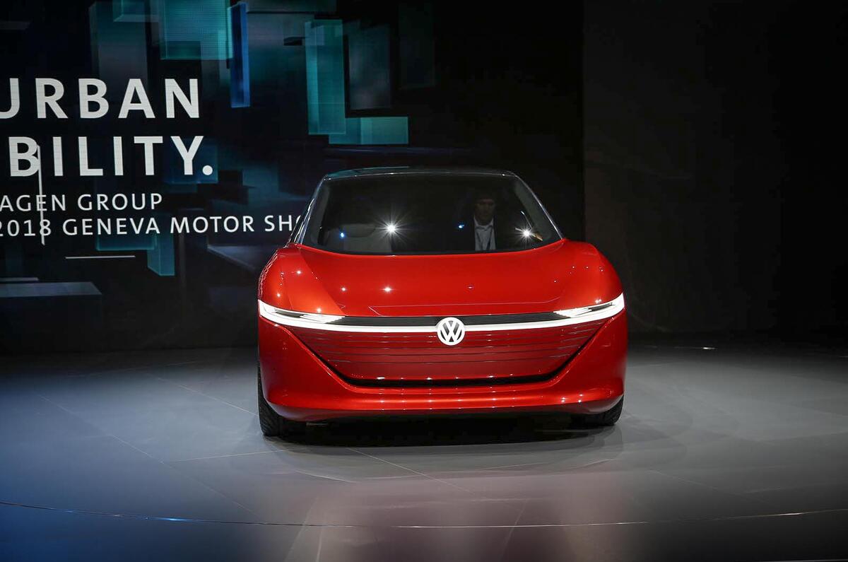 Volkswagen Id Vizzion Concept Previews Future Phaeton Replacement