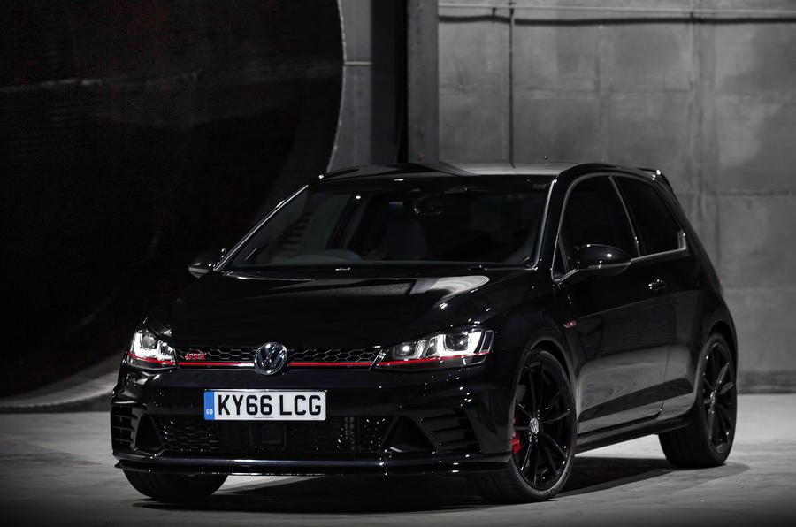 Volkswagen Golf GTI Clubsport S smashes own Nurburgring record