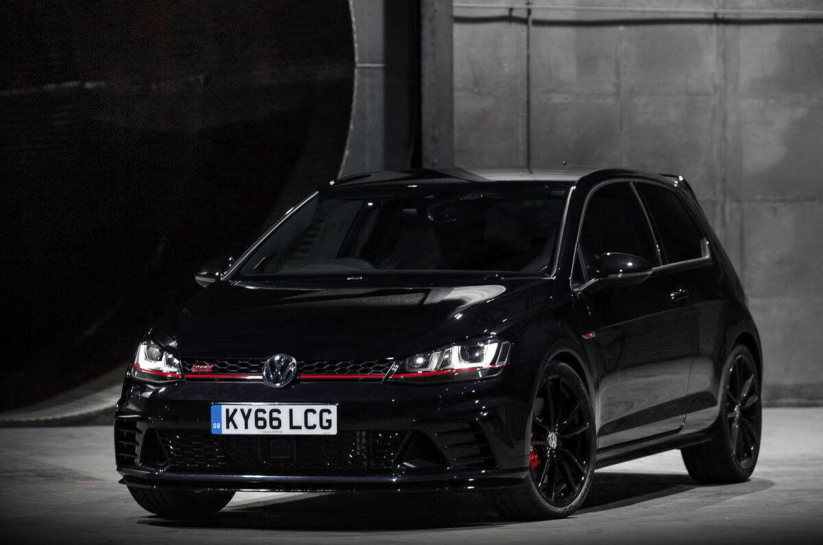 Volkswagen Golf GTI Clubsport S smashes own Nurburgring record